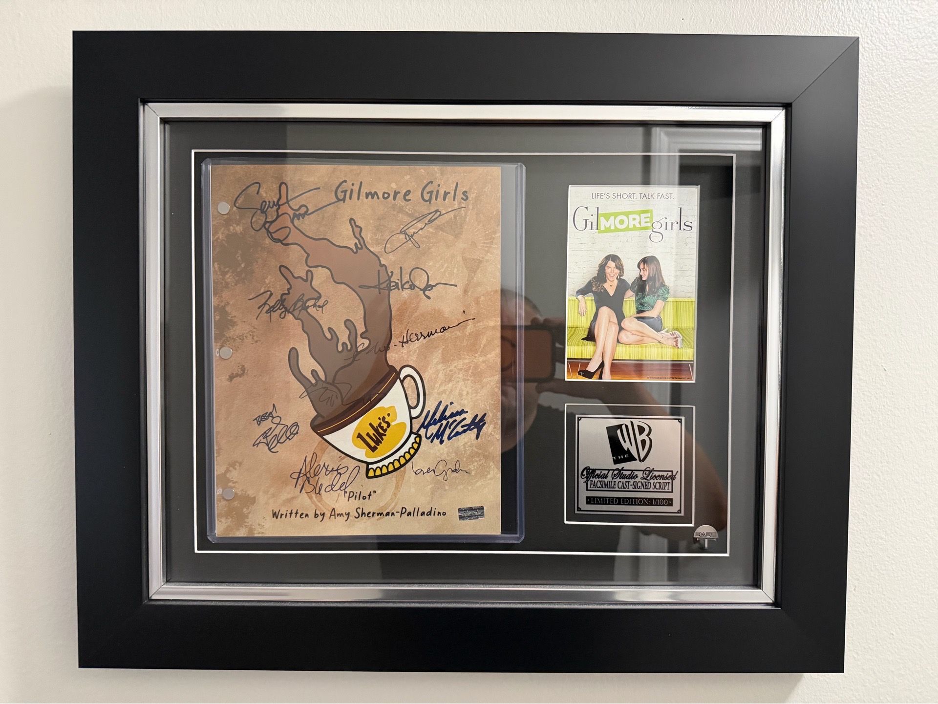 Gilmore Girls pilot script with facsimile signatures