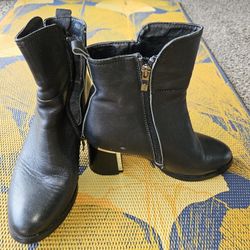 Women's Leather Lined Boots Size 6 - 6.5
