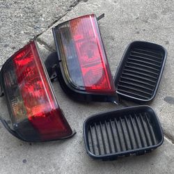 Headlights And Front Grill 