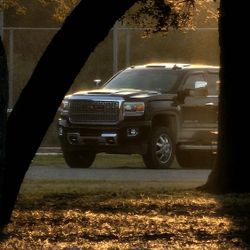 2019 gmc sierra 3500 hd denali 6.6l OW Headlights