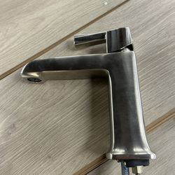 Townsend Single Hole Single-Handle Bathroom Faucet 1.2 gpm/4.5 L/min With Lever Handle