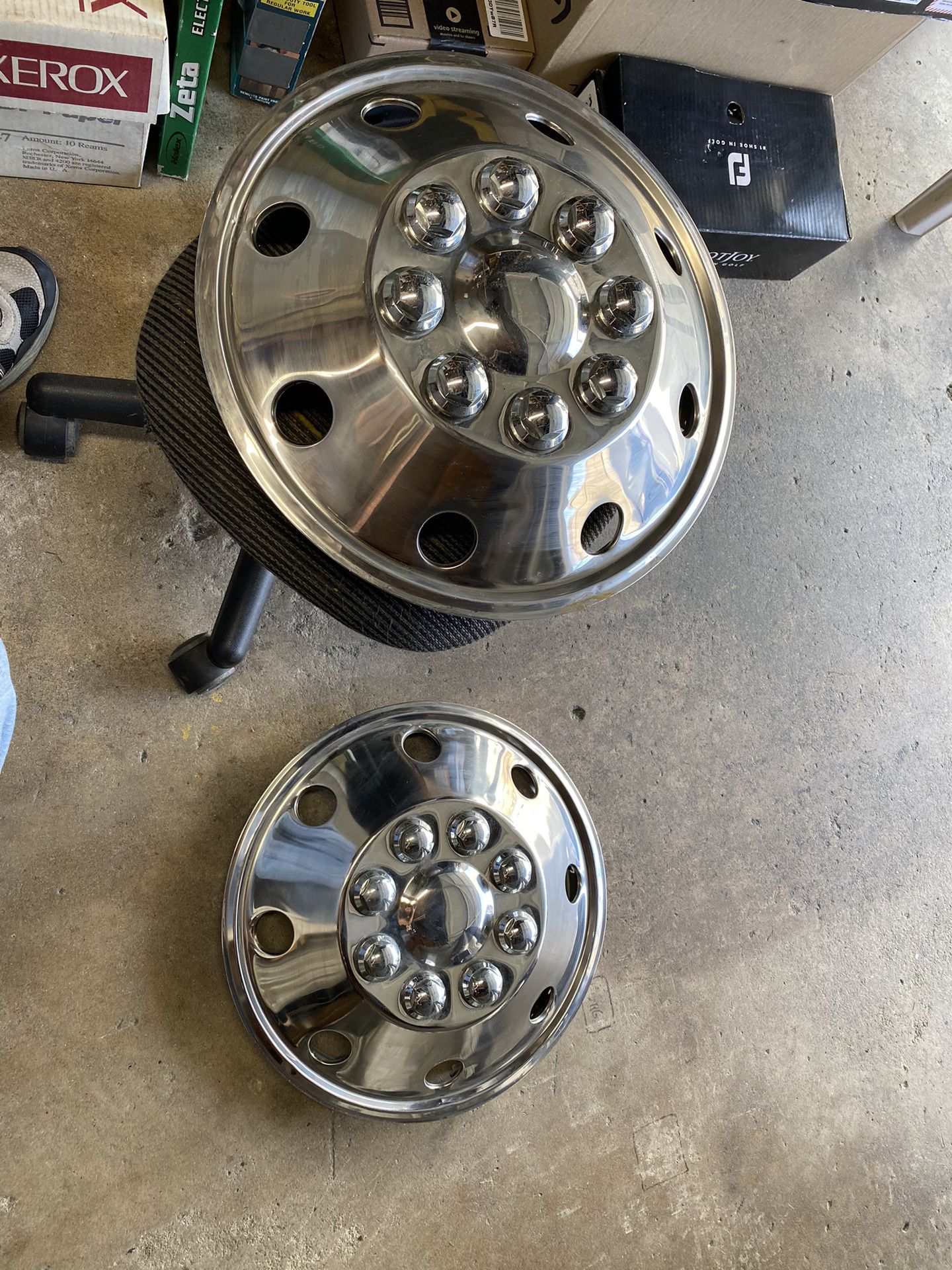 2 Hubcaps Will fit Ford E-450 RV or Truck.