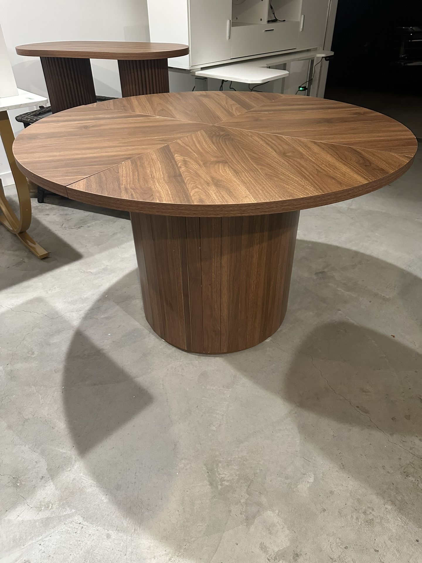 47 inch Round Dining Table for 4, Circle Kitchen Table 