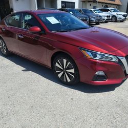 2022 Nissan Altima SV