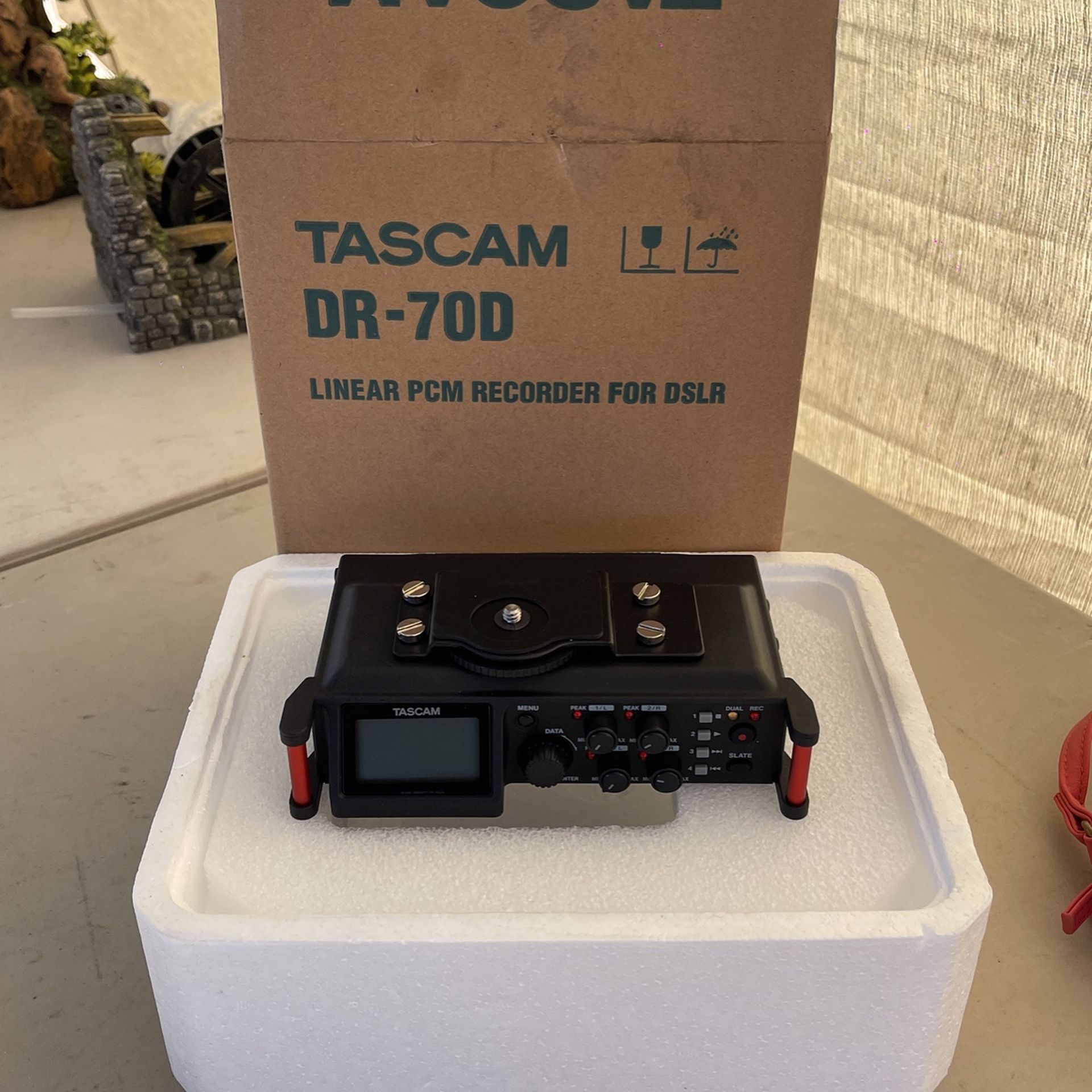 TASCAM DR-70D 4-Channel Audio Recorder - Black
