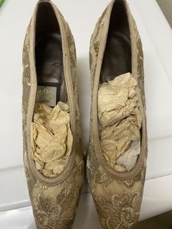 Womenβs heels