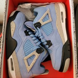 Jordan 4 UNC Size 6