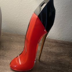 Carolina Herrera very good girl edp