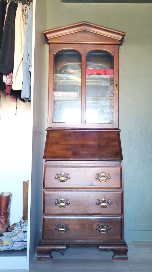 Secretary Desk With Hutch