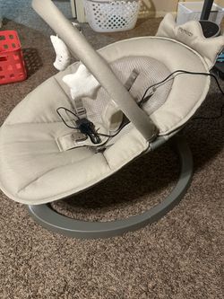 Baby Bassinet and Mom Cozy baby swing