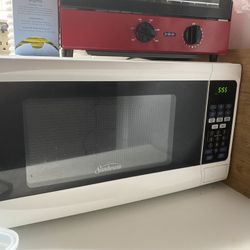 Sunbeam microwave working and clean no rust