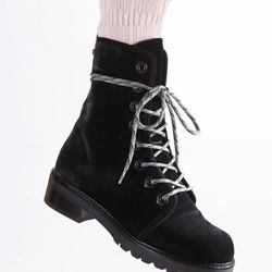 Stuart Weitzman Boot Size 7