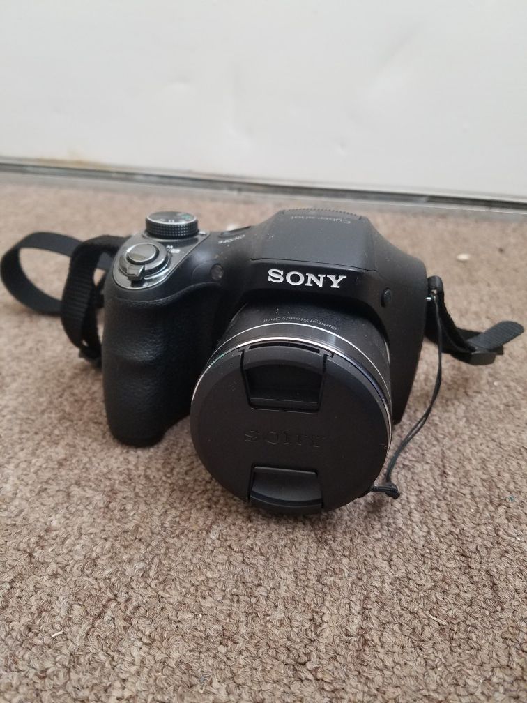 Sony Cyber Shot DSLR camera