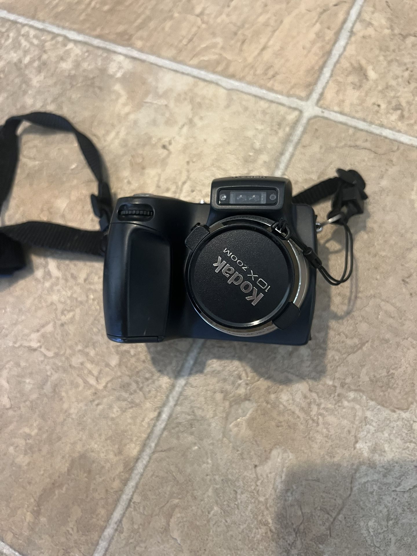 Kodak EasyShare DX6490 Digital Camera 4.0Mega Pix 10x Zoom 3Battery-Charger-Case
