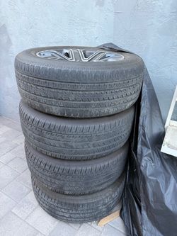 275/55/R20 Jeep Wagoneer