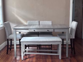 Dining room set