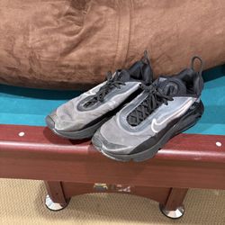 Nike Air Max 2090 Shoe - Size 12