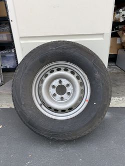 Spare Spritner van tire