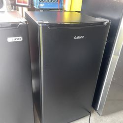 Galanz Mini Fridge With Freezer Compartment 