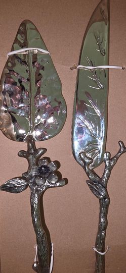 Bombay Company Silver Leaf & Twig Cake Server and Knife Set