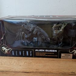 Alien Queen Movie Maniacs Vintage Aliens