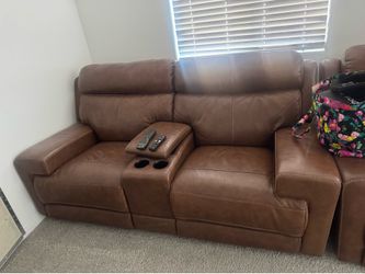 2 Leather Couches