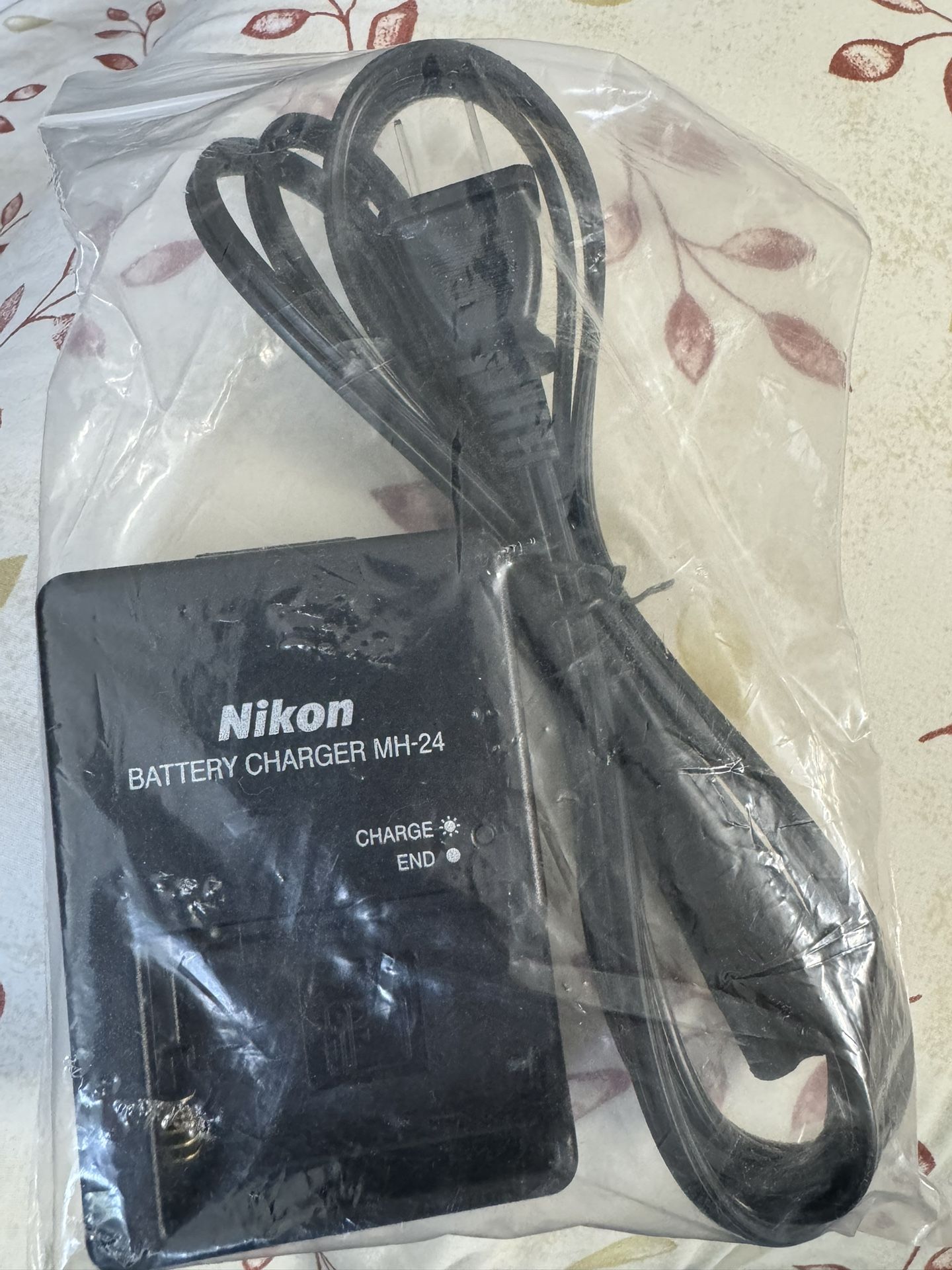 Charger MH 24 - 15$