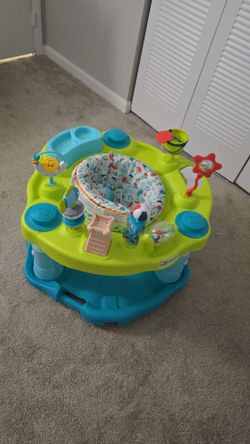 Baby excersaucer - perfect condition!