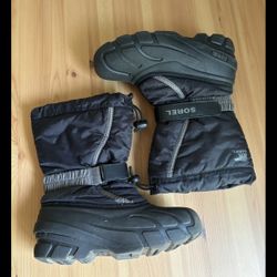 Sorel Kids' Flurry Snow Winter Boots Unisex Kids Boys Girls Size 3 Black
