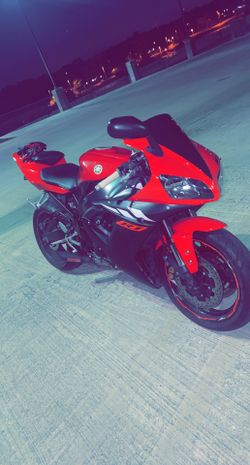 02 Yamaha R1