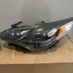 2018-2022 Kia Stinger Left Headlight 