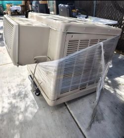 New. Champion Cooler 4700 CFM 2-Speed Window Evaporative Cooler