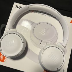 JBL Bluetooth Headphones 