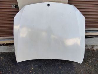 2015-2020 Mercedes C250/300 hood with accessories OEM.
