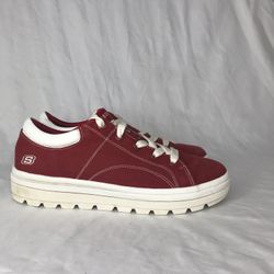 Red and white platform Sketchers Size 11  Gently used