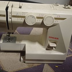Singer Sewing Machine