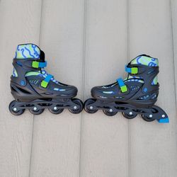 ROLLER BLADES SIZE 7  TO 9