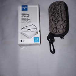 Foldable 2.00 Reading Glasses With Case