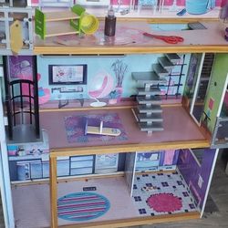 BARBIE DOLL HOUSE