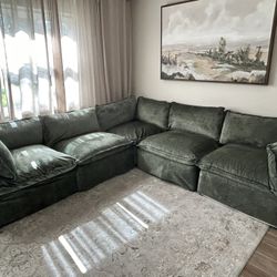 SECTIONAL (LIKE NEW)!!