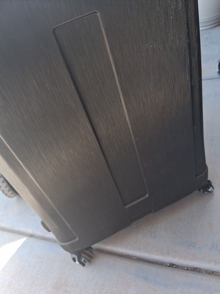 Samsonite  Rolling Suitcase 