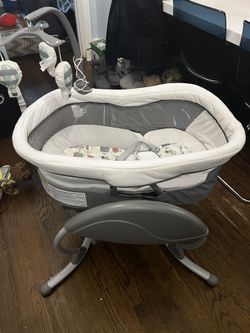 Graco gliding bassinet outlet