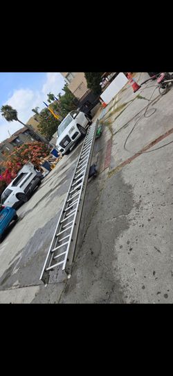 Werner 48' Extension Ladder - Type I Heavy Duty - Excellent Condition