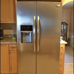 Stainless steel kitchen appliances set
