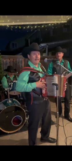 Grupo norteño para cuando se le ofrezca