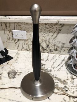 Paper towel holder