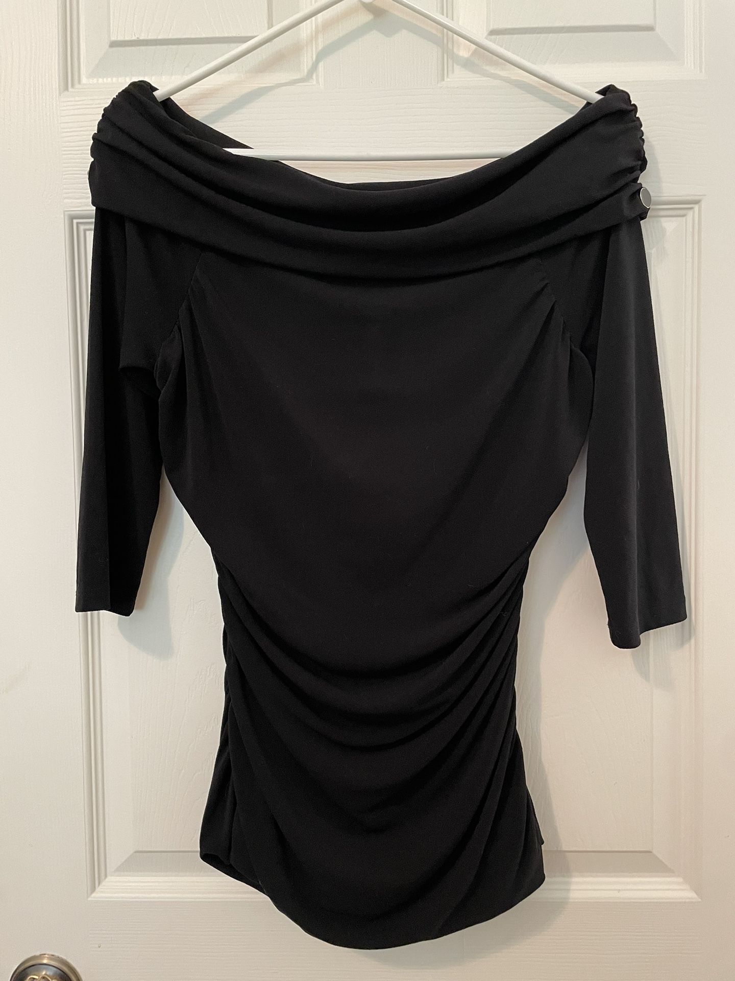 Ann Taylor off the shoulder ruched 3/4” length sleeves Women’s Size M