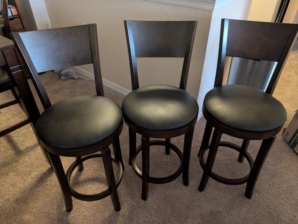 Spinning Bar Stools