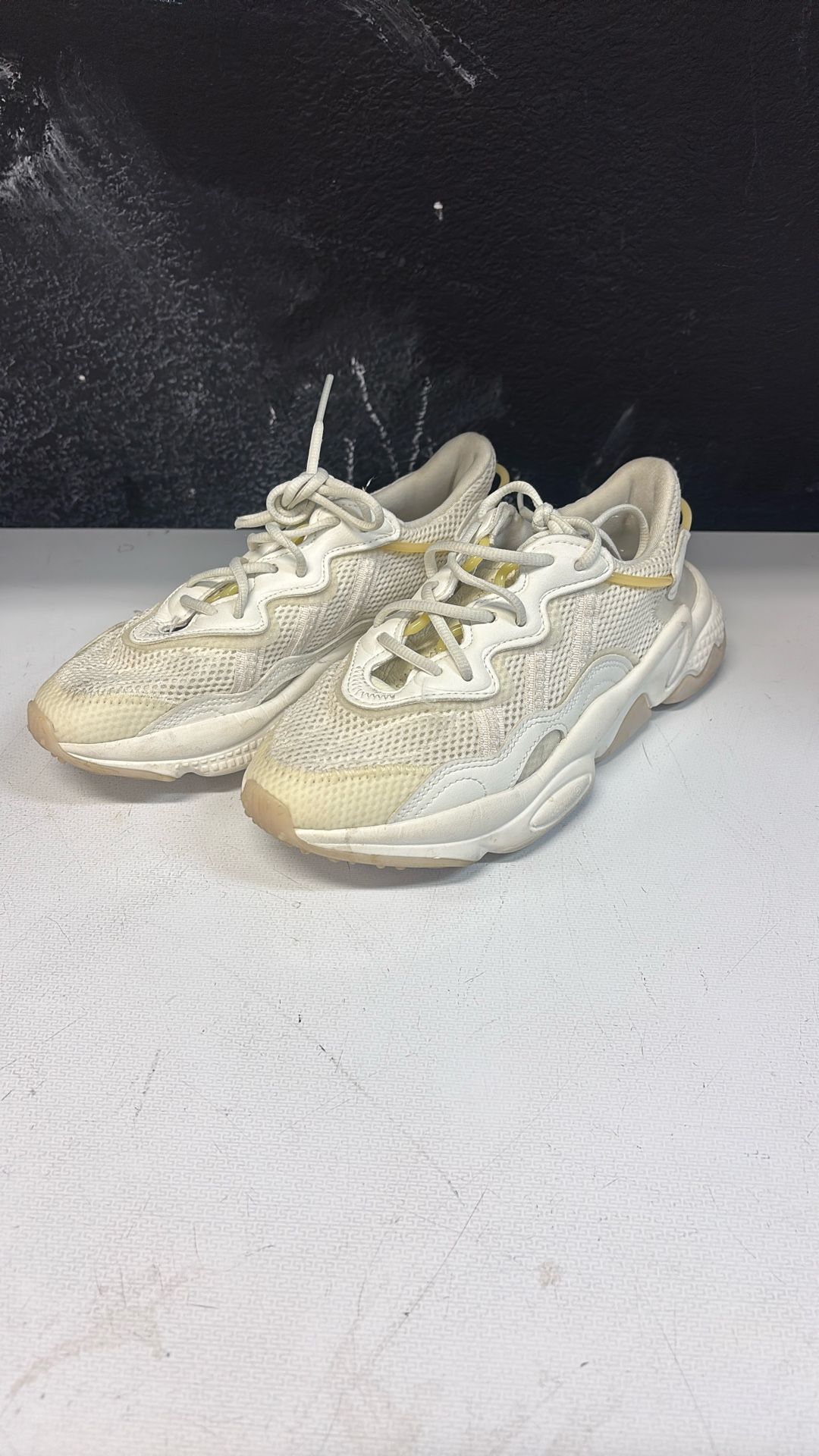 Adidas Size 5 1/2 Women 