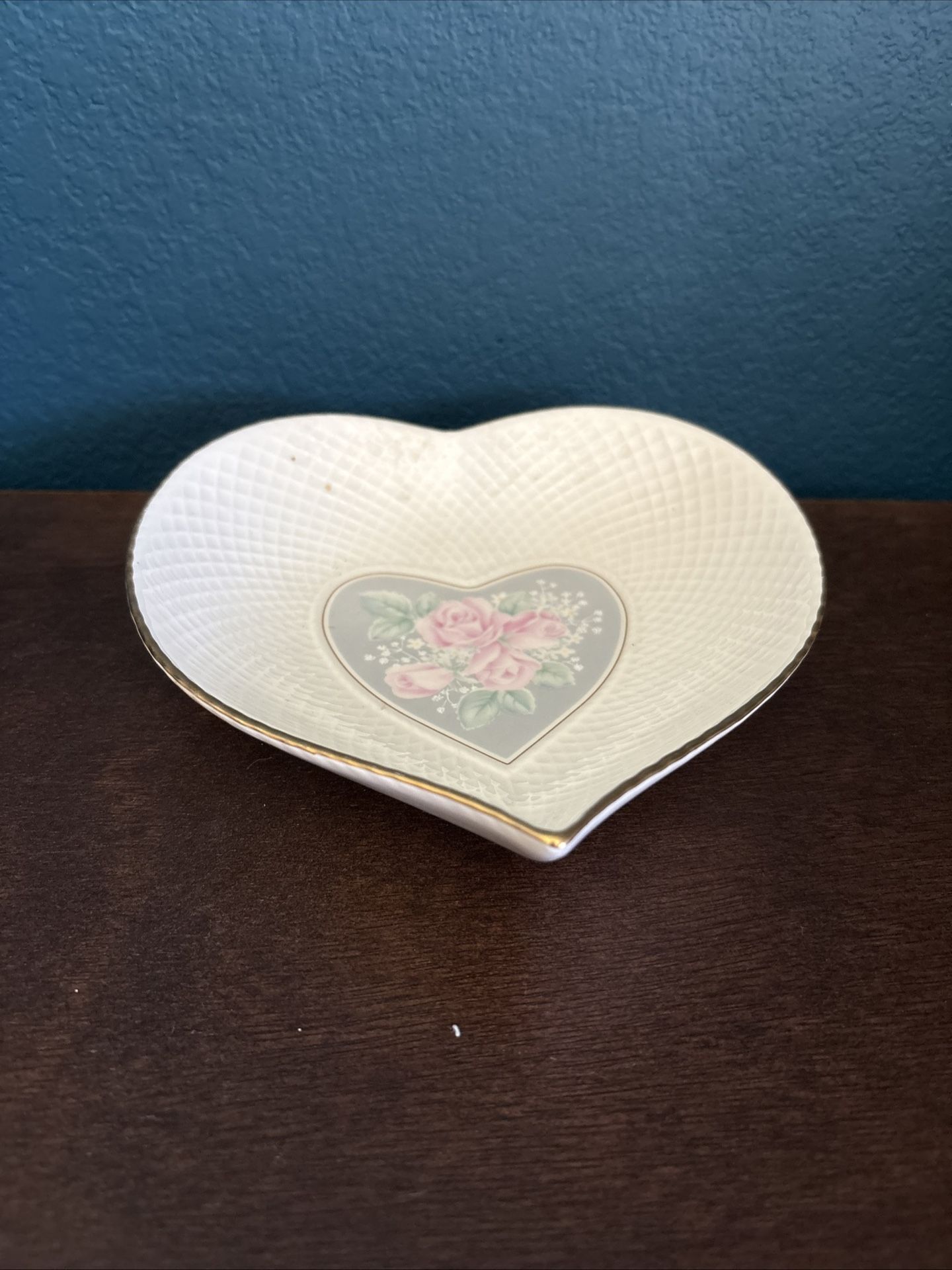 Mikasa Ivory Bone China Heart Rose Bouquet Green Trinket Candy Dish B2013